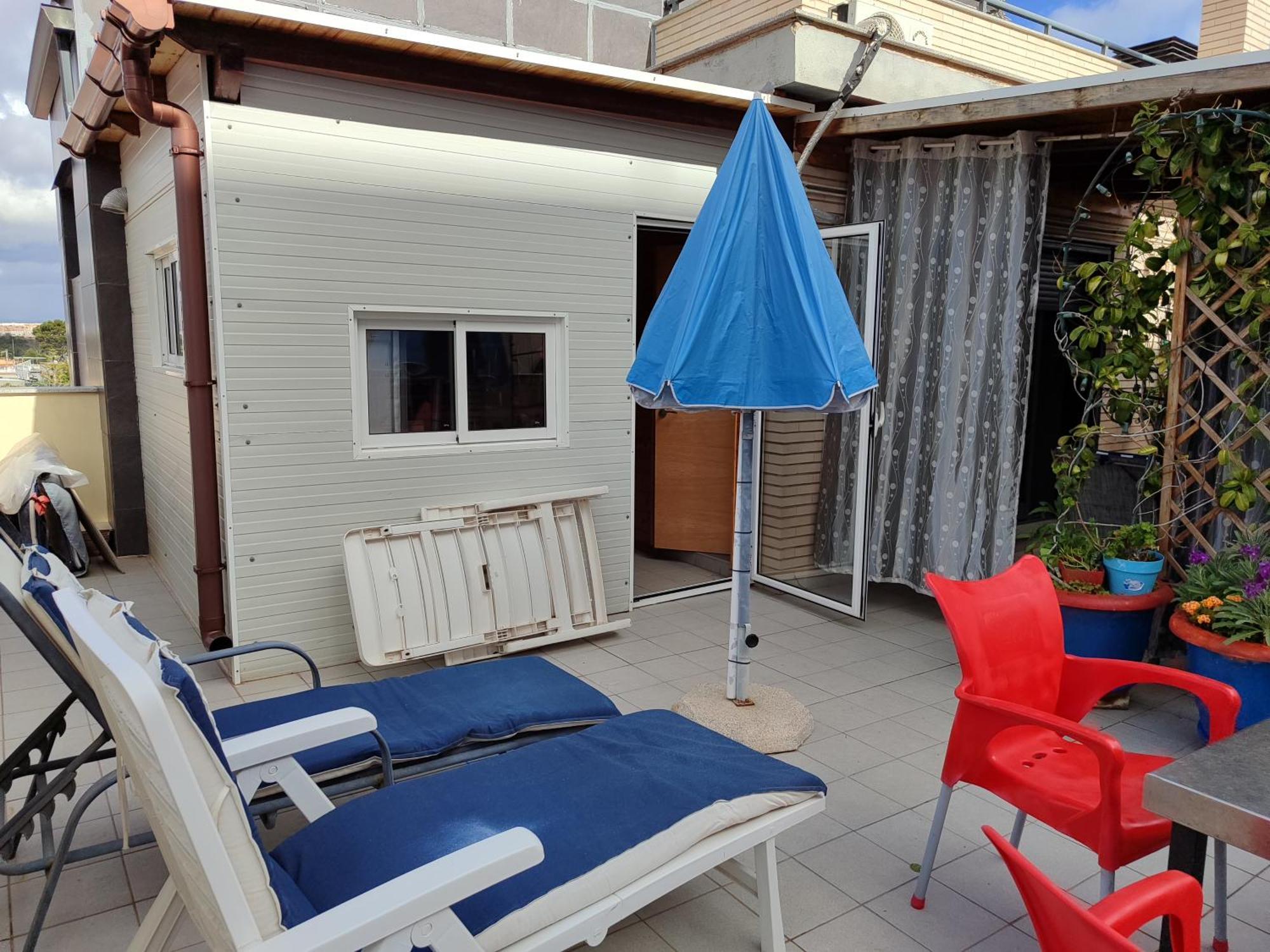Habitacion Familiar En Un Atico Con Gran Terraza Y,Cocina ,En La Playa บูร์เรียนา ภายนอก รูปภาพ