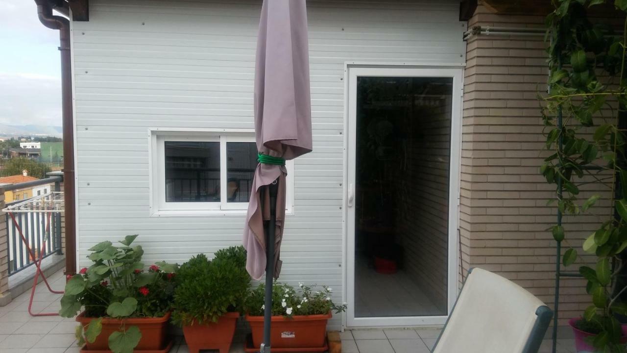 Habitacion Familiar En Un Atico Con Gran Terraza Y,Cocina ,En La Playa บูร์เรียนา ภายนอก รูปภาพ